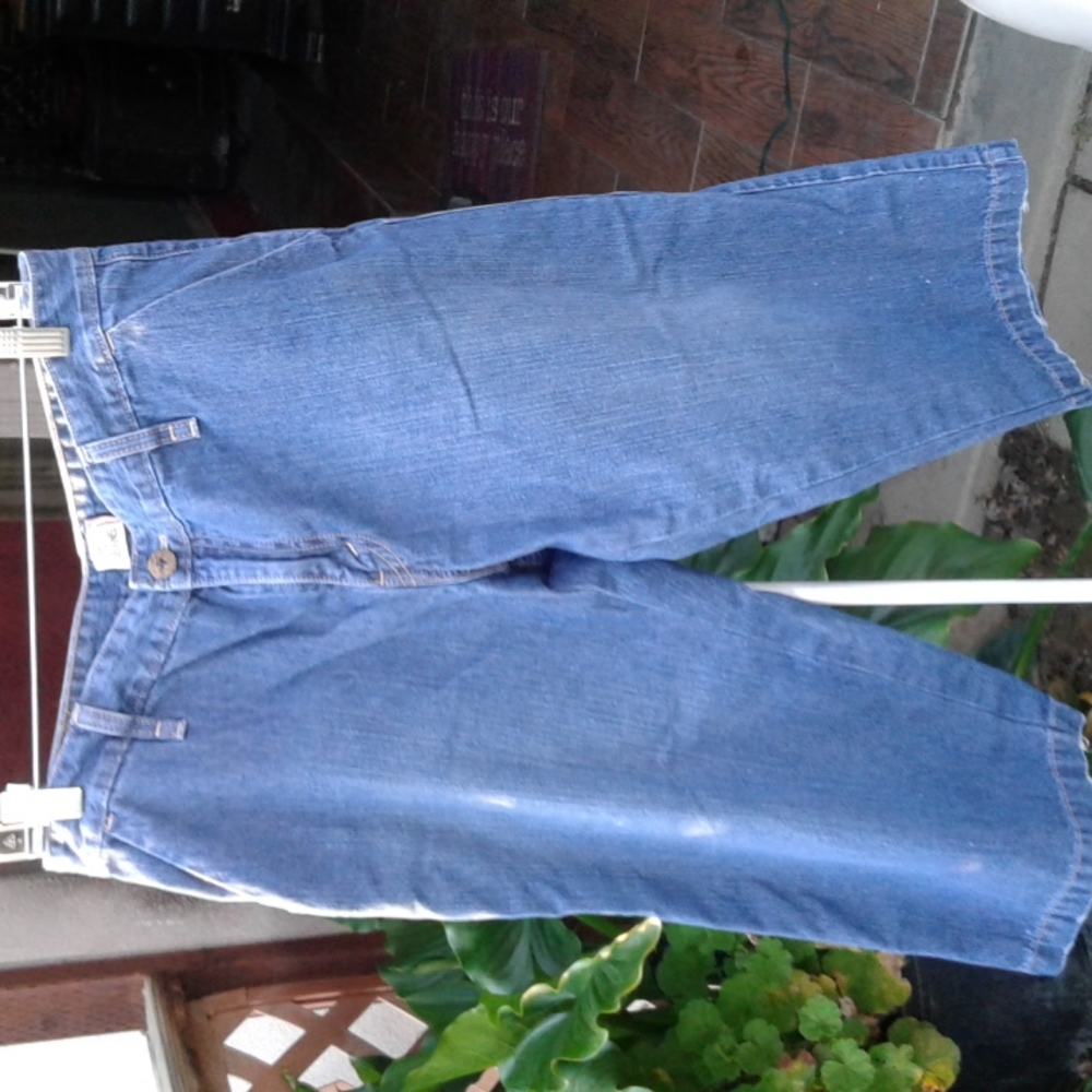 Women's short pants Levi's size 12 capri